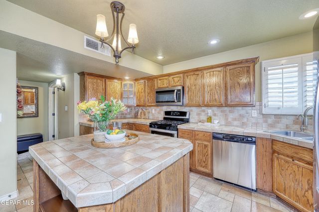12740 TIERRA ROMAN Drive, El Paso, TX 79938