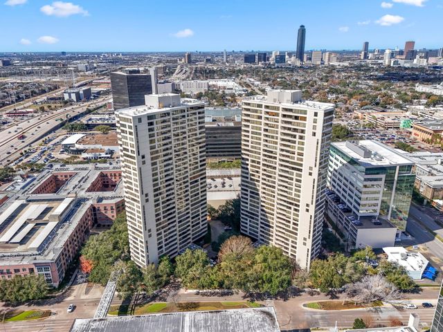 15 Greenway Plaza 12D, Houston, TX 77046