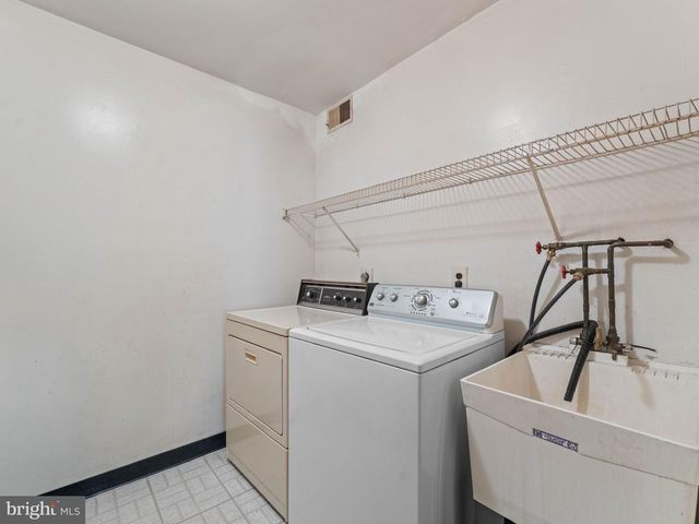 409 N OTTER BRANCH DR, Glendora, NJ 08029