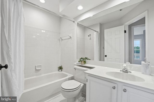 6845 MALTON CT, Centreville, VA 20121