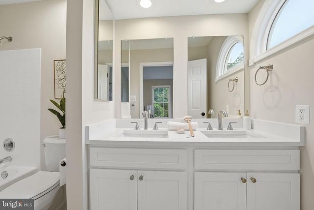 6845 MALTON CT, Centreville, VA 20121