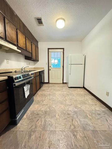 718 Mills Ave A, Pensacola, FL 32507
