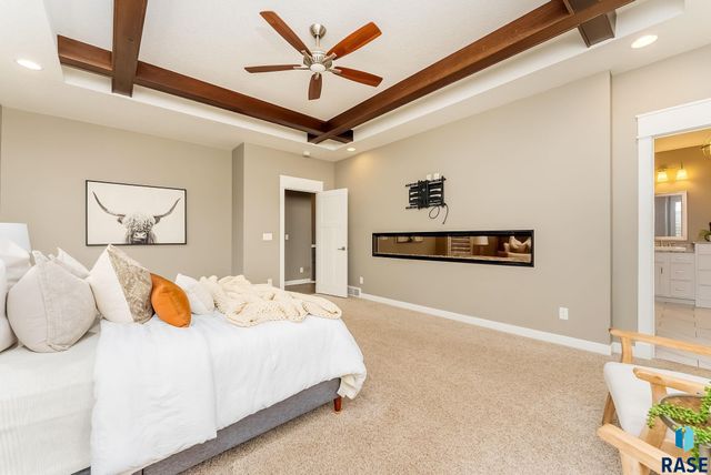 7317 S Elmstead Cir Circle, Sioux Falls, SD 57108