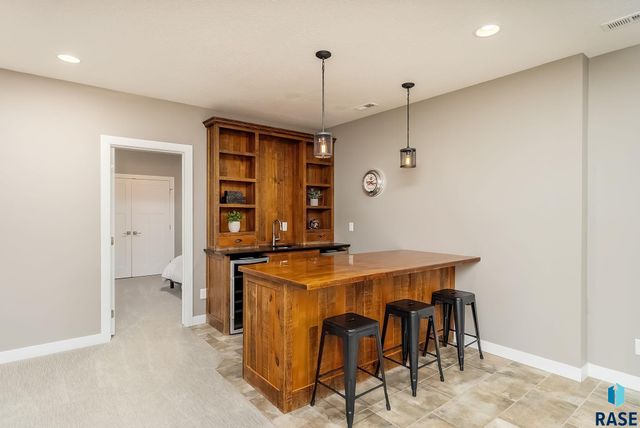 7317 S Elmstead Cir Circle, Sioux Falls, SD 57108