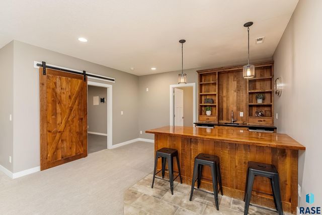 7317 S Elmstead Cir Circle, Sioux Falls, SD 57108