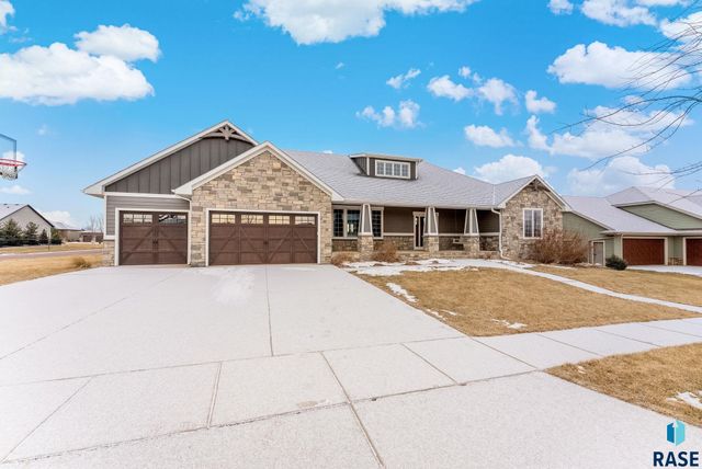 7317 S Elmstead Cir Circle, Sioux Falls, SD 57108