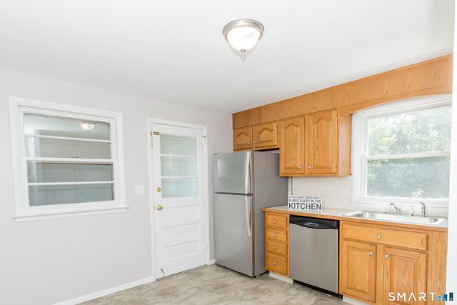 438 High Street, Fairfield, CT 06824