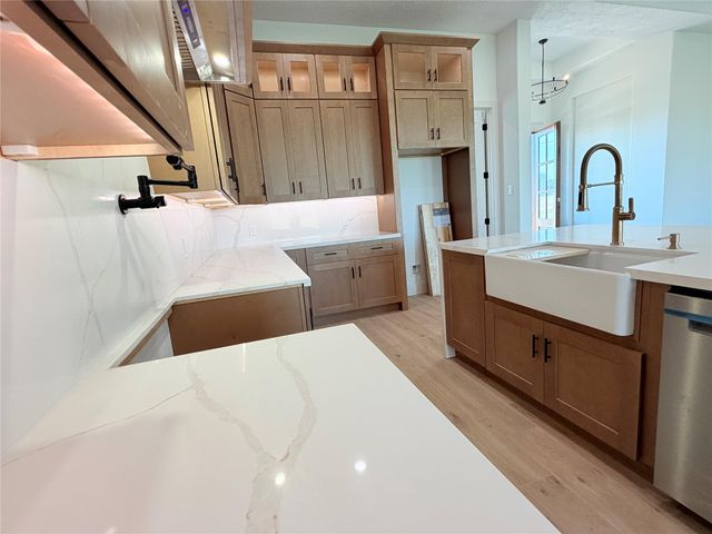 826 Angus Trail, Angleton, TX 77515