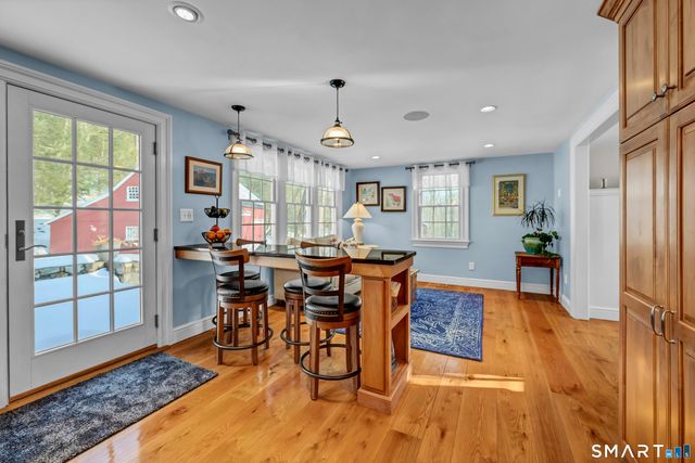 14 Dinglebrook Lane, Newtown, CT 06470