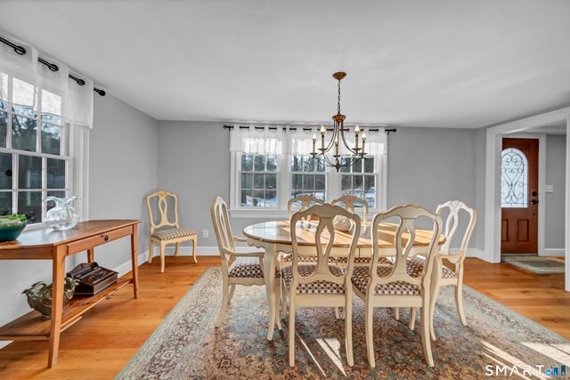 14 Dinglebrook Lane, Newtown, CT 06470