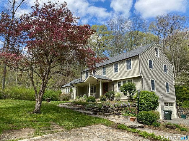 14 Dinglebrook Lane, Newtown, CT 06470