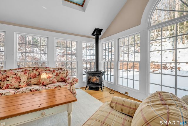 14 Dinglebrook Lane, Newtown, CT 06470