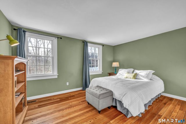 14 Dinglebrook Lane, Newtown, CT 06470