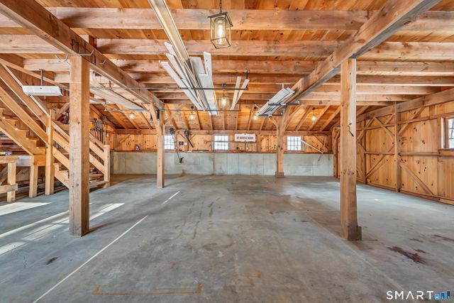 14 Dinglebrook Lane, Newtown, CT 06470