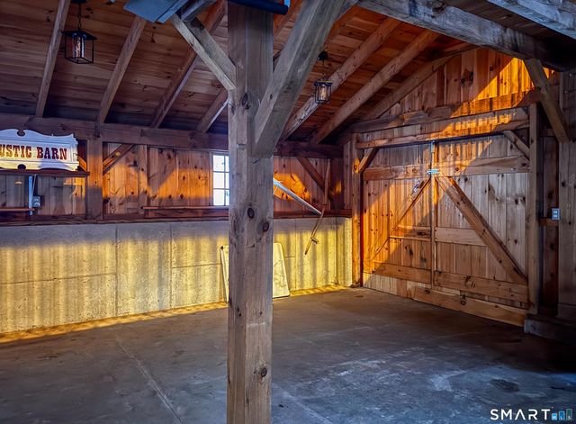 14 Dinglebrook Lane, Newtown, CT 06470