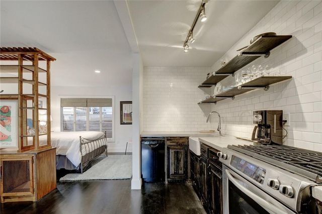 1212 Castle Hill ST 3, Austin, TX 78703