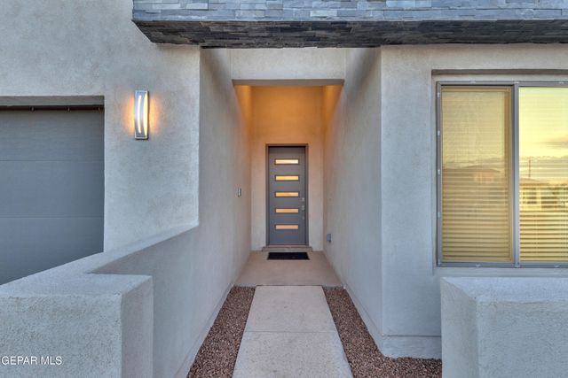 333 Blue Valley Drive, El Paso, TX 79928