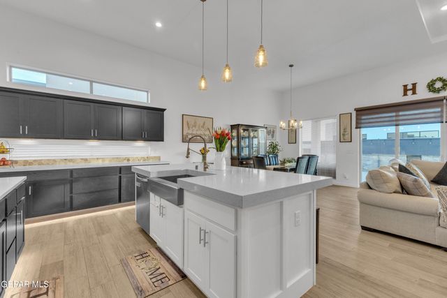 333 Blue Valley Drive, El Paso, TX 79928