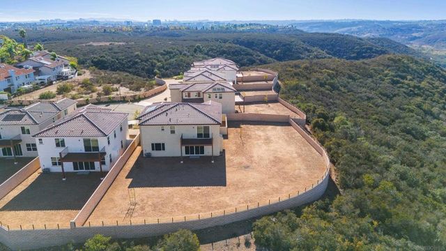 11325 Caminito Rodar, San Diego, CA 92126