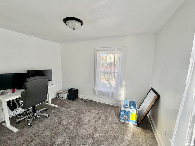 407 E 14TH Street, Davenport, IA 52803