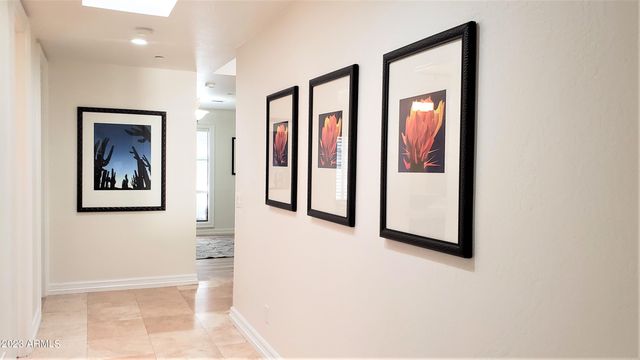 8176 E DEL BARQUERO Drive, Scottsdale, AZ 85258