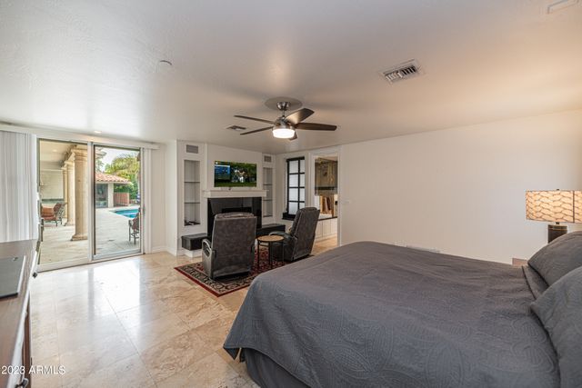 8176 E DEL BARQUERO Drive, Scottsdale, AZ 85258