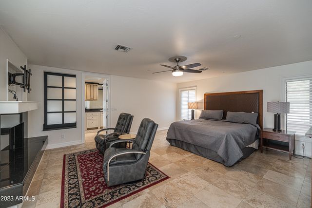 8176 E DEL BARQUERO Drive, Scottsdale, AZ 85258