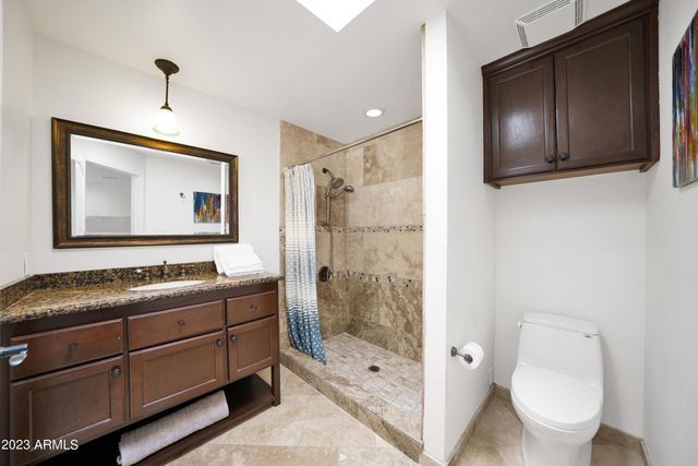 8176 E DEL BARQUERO Drive, Scottsdale, AZ 85258