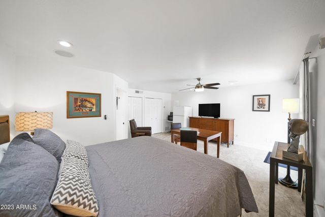 8176 E DEL BARQUERO Drive, Scottsdale, AZ 85258