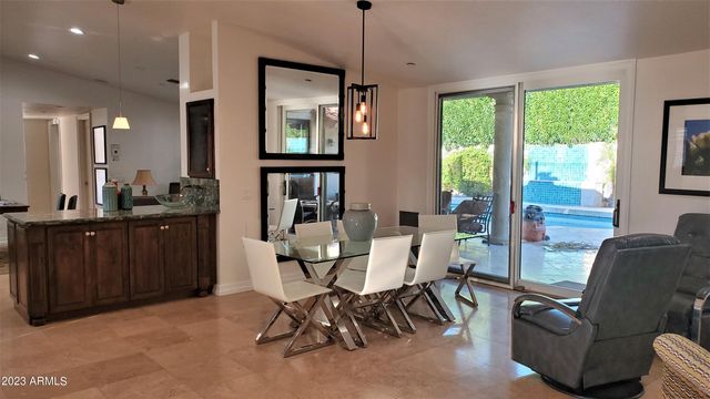 8176 E DEL BARQUERO Drive, Scottsdale, AZ 85258