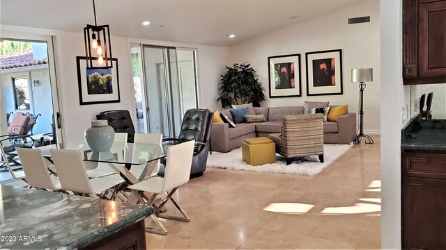 8176 E DEL BARQUERO Drive, Scottsdale, AZ 85258