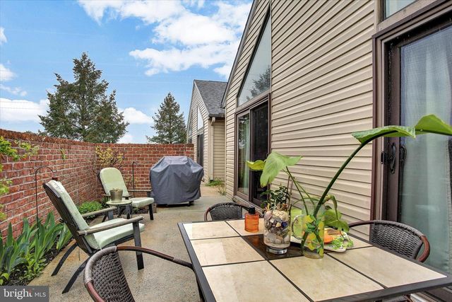 609 CHERRINGTON DR, Harrisburg, PA 17110