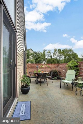 609 CHERRINGTON DR, Harrisburg, PA 17110