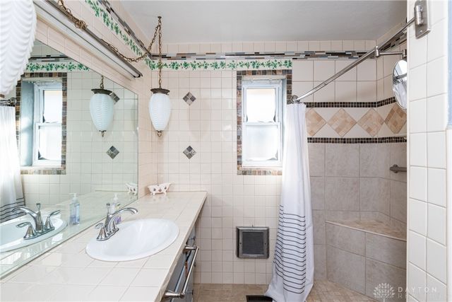 303 E Whittier Avenue, Fairborn, OH 45324