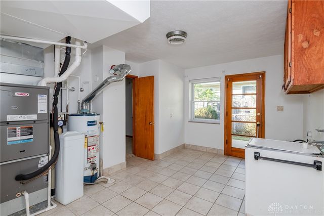 303 E Whittier Avenue, Fairborn, OH 45324