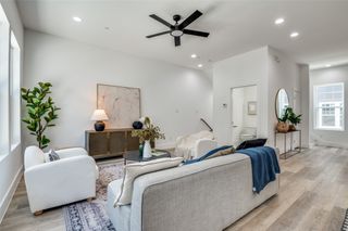 631 N Tyler Street 202, Dallas, TX 75208