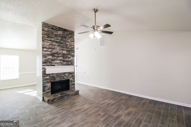 10381 Commons Crossing, Jonesboro, GA 30238