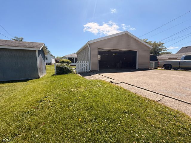 206 W 2nd Street N, Greensburg, IN 47240