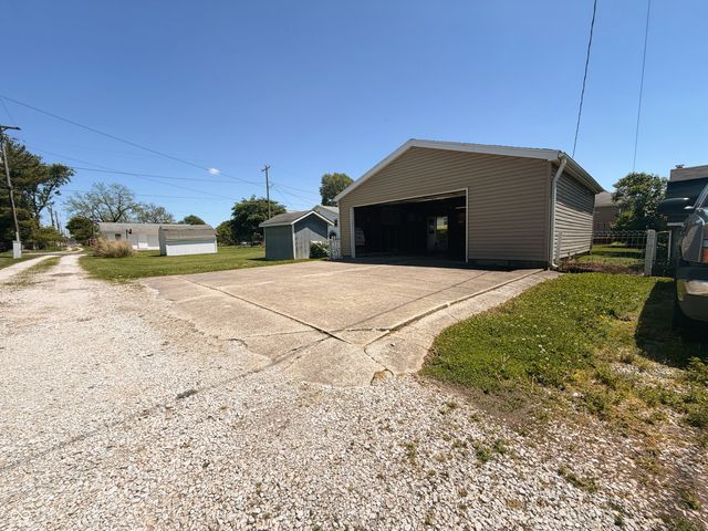206 W 2nd Street N, Greensburg, IN 47240