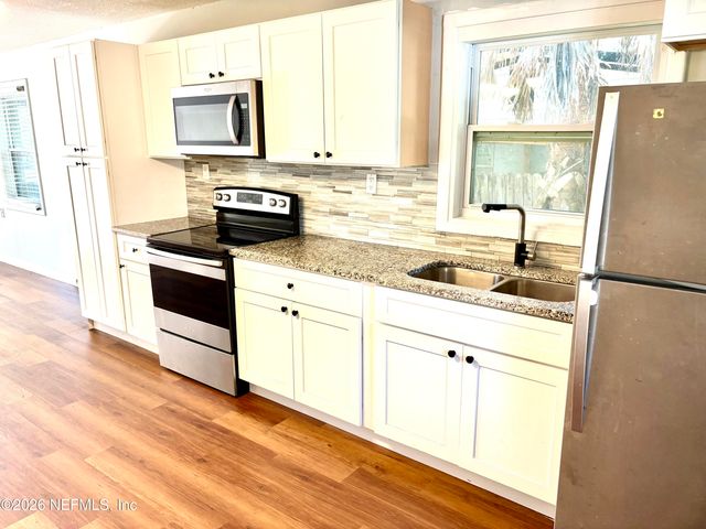 8003 BERRY Avenue, Jacksonville, FL 32211