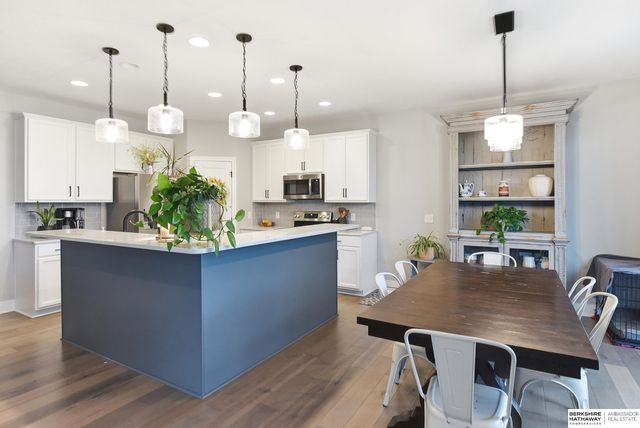 9716 Osprey Lane, Papillion, NE 68046