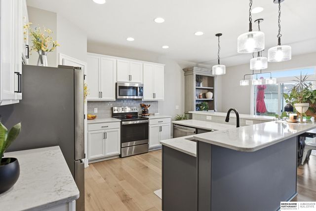9716 Osprey Lane, Papillion, NE 68046