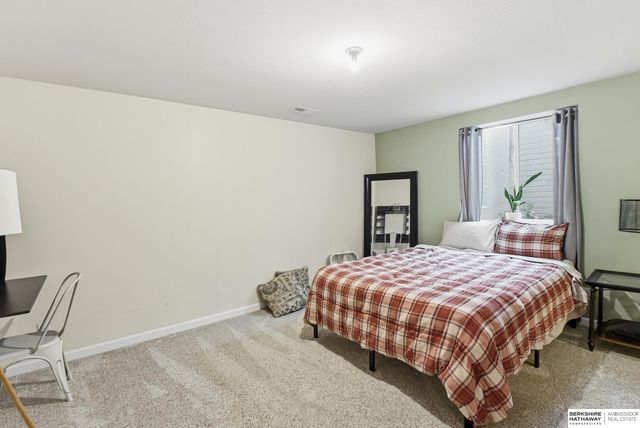 9716 Osprey Lane, Papillion, NE 68046