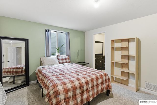9716 Osprey Lane, Papillion, NE 68046