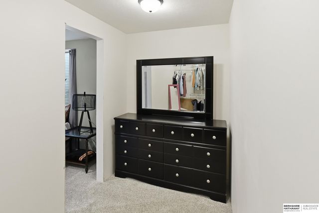 9716 Osprey Lane, Papillion, NE 68046