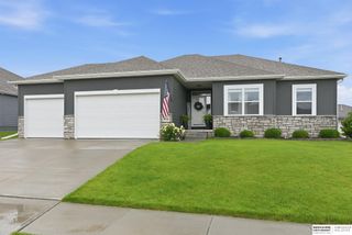 9716 Osprey Lane, Papillion, NE 68046