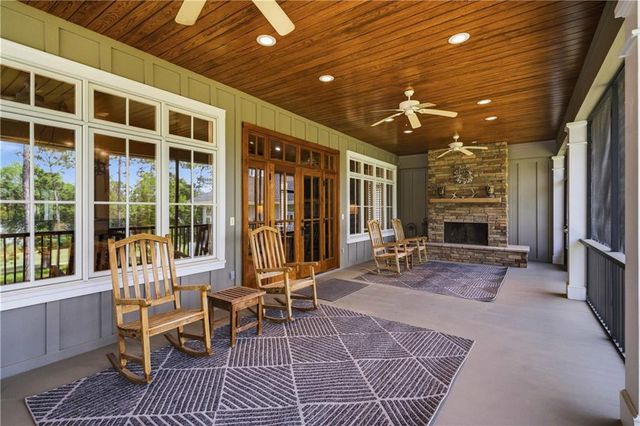 32567 Lakeview Circle A, Loxley, AL 36551