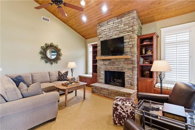 32567 Lakeview Circle A, Loxley, AL 36551