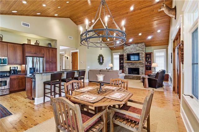 32567 Lakeview Circle A, Loxley, AL 36551