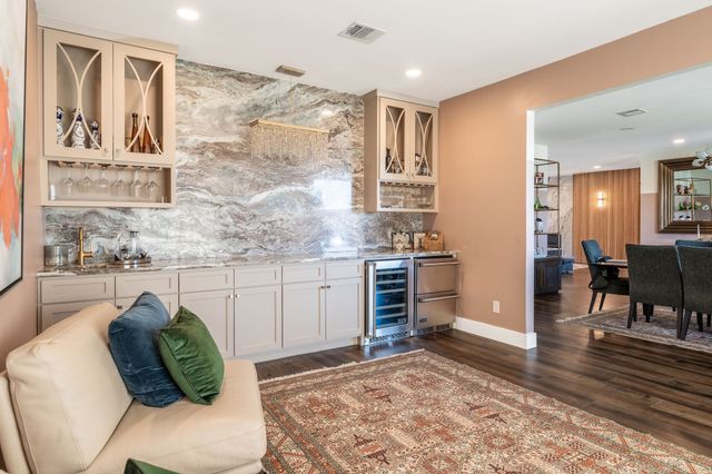 7147 Lavendale Avenue, Dallas, TX 75230